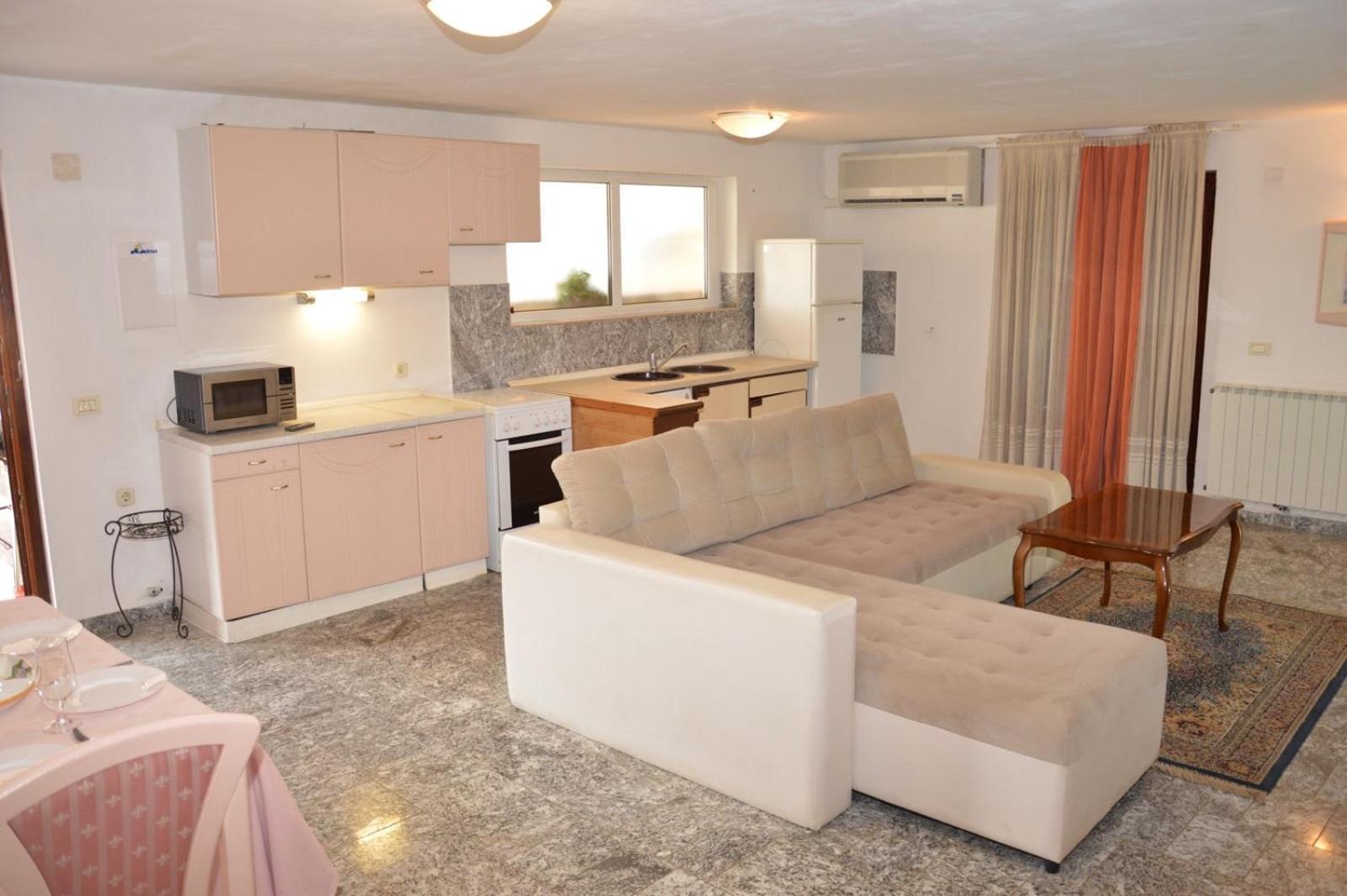 Residence Angiolina Nova Vas  Екстериор снимка